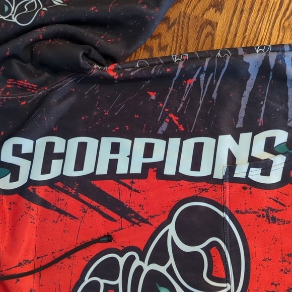 Cobra Kai Scorpions Hoodie Red and Black Hoodie Graphic Design Sz L - Picture 4 of 10
